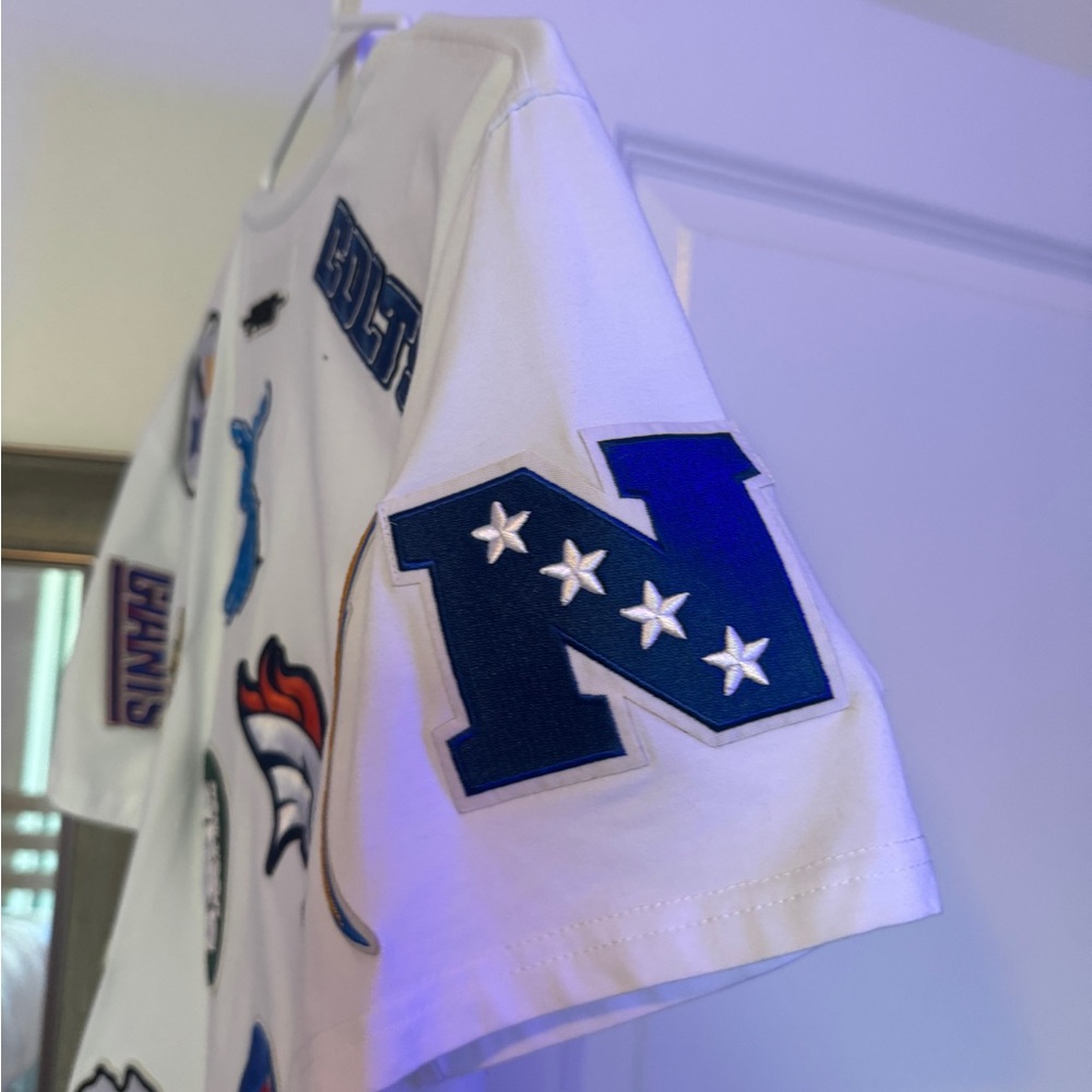 NFL Pro Standard White League Wordmark T-Shirt - Picture 5 of 6